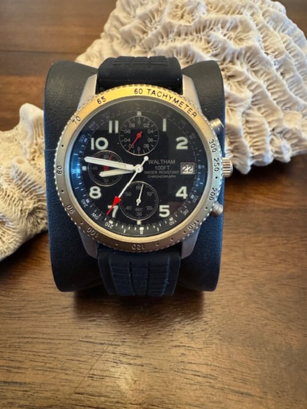VINTAGE RARE - Waltham Chronograph XAX329 Tachymeter New Battery/Strap